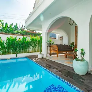 Putih Villa Seminyak (Bali)